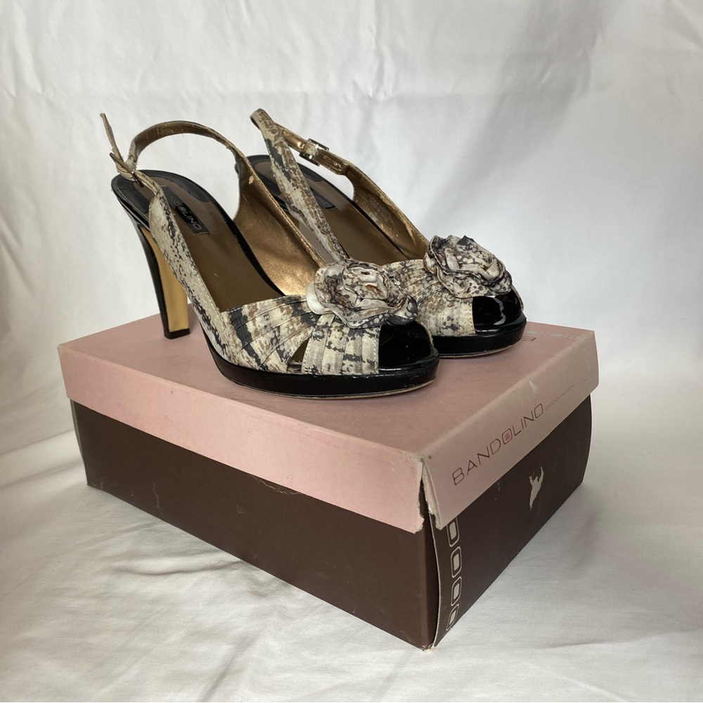 Bandolino Women's Heels 8.5M Slingback Snake Print Flower Textile Peep Toe Shoes